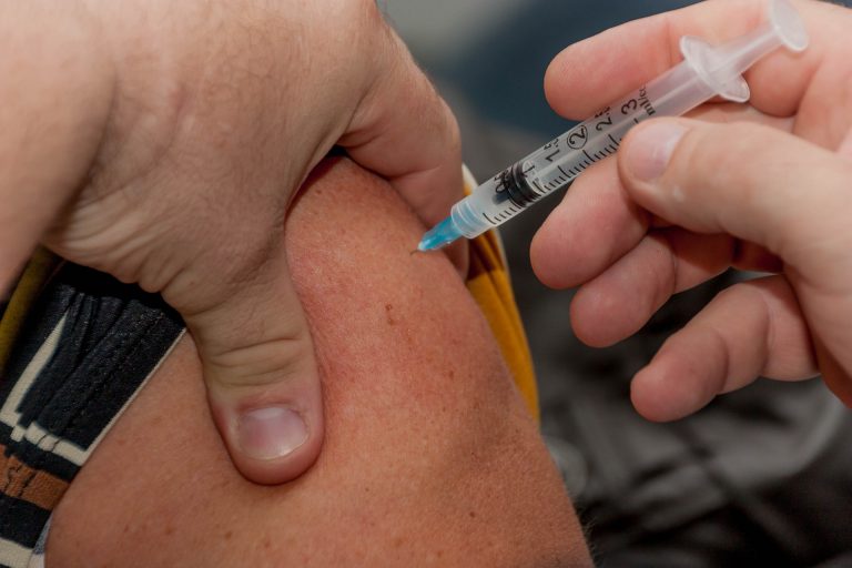 Antivacinação: o Negacionismo e o Obscurantismo no Séc. XXI
